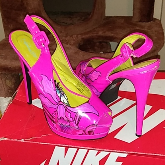 Ed hardy pumps - Picture 1 of 5